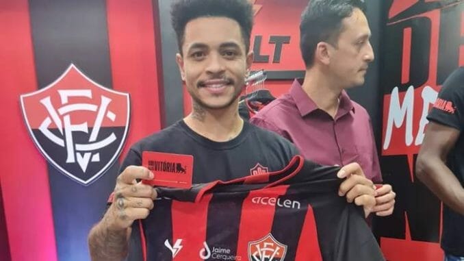 Vitória Apresenta Atacante Matheuzinho Para Reforçar O Ataque Na Série ...